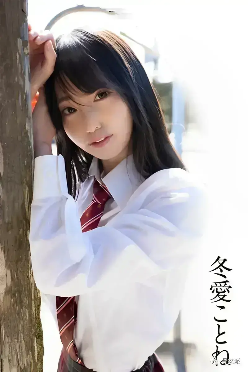 迷你小巧双马尾的冬爱琴音写真分享，虎牙妹妹YYDS!