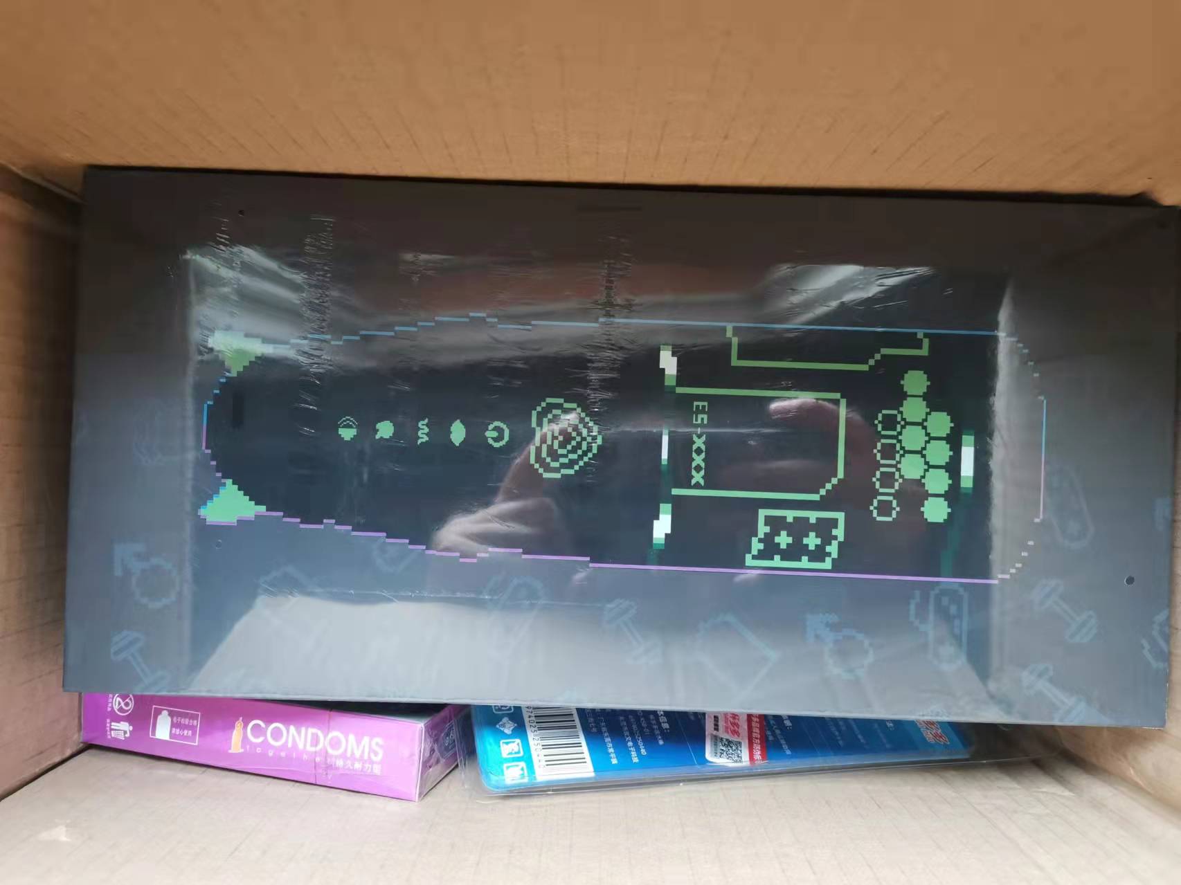 YUU小恶魔电动飞机杯 – 一次赛博朋克的体验2 YUU小恶魔电动飞机杯 – 一次赛博朋克的体验2