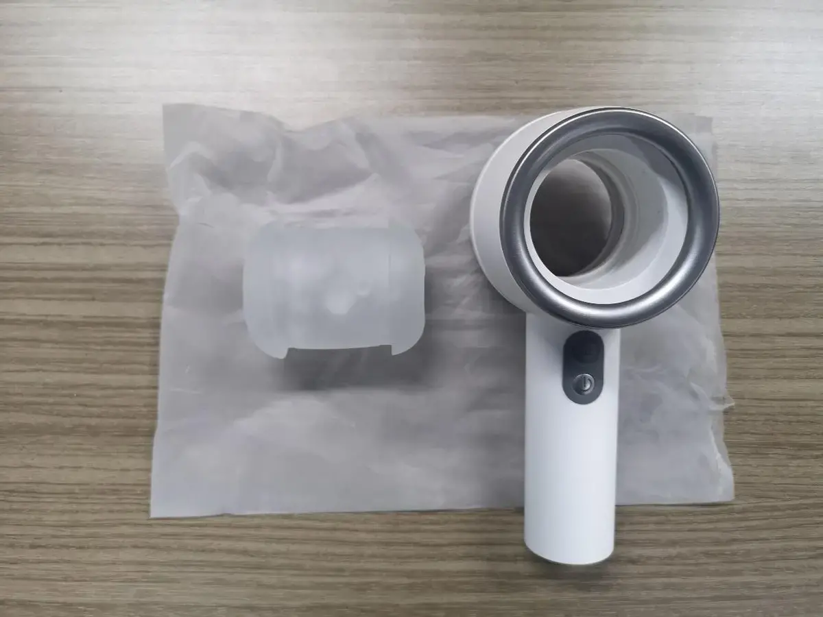 按压变速,享受操控的乐趣 – 米杯one电动飞机杯评测8 按压变速,享受操控的乐趣 – 米杯one电动飞机杯评测8
