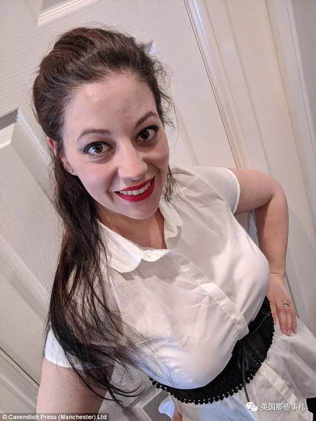 家里有3000件情趣玩具，这位情趣用品体验师每年能赚26万6