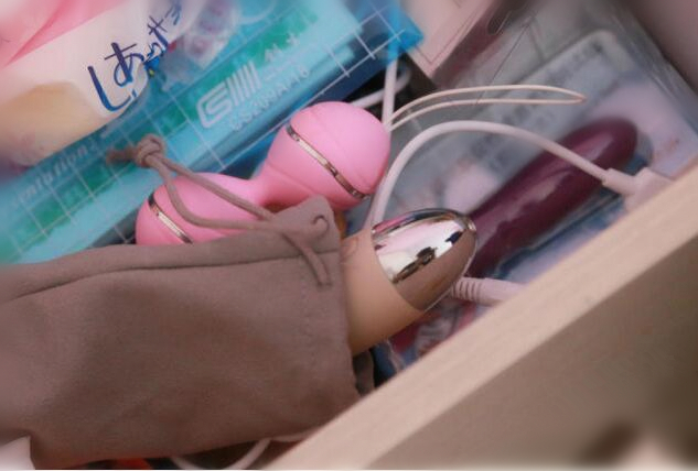 广州大学女老师测评情趣内衣、成人玩具,称这是体力活4 广州大学女老师测评情趣内衣、成人玩具,称这是体力活4