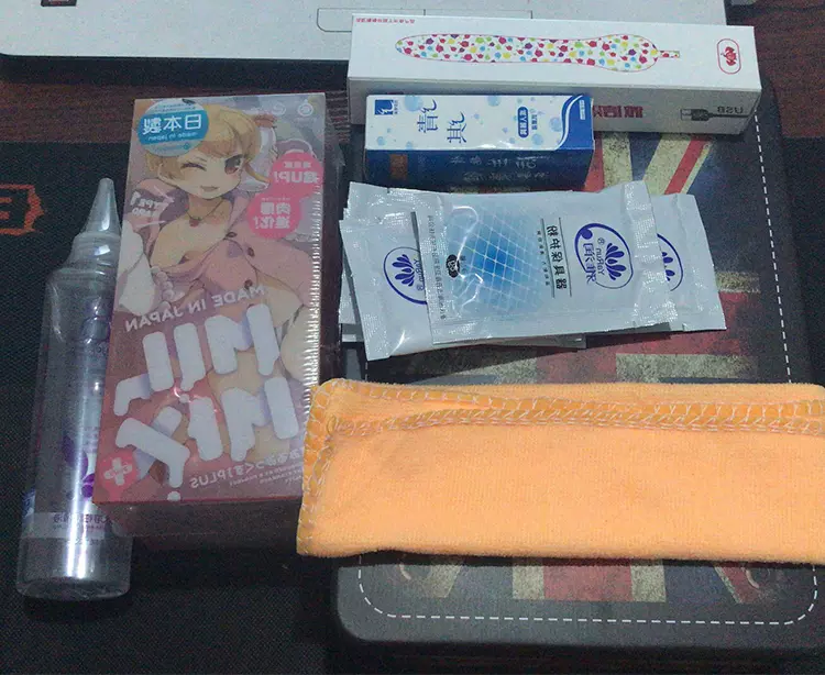 日本EXE奶瓶萌妹二代名器飞机杯测评1