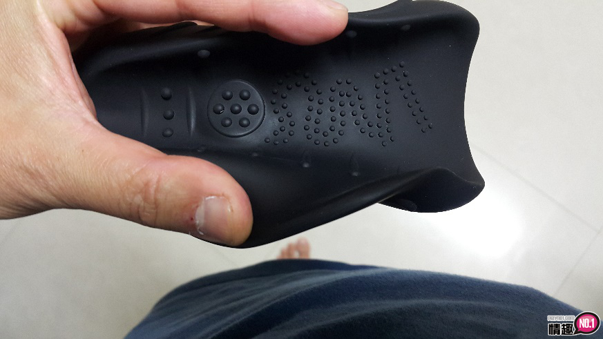 冲刺前热鸡鸡的工具!!INS最终幻想6脉冲5段变频智能震动自慰飞机杯;3