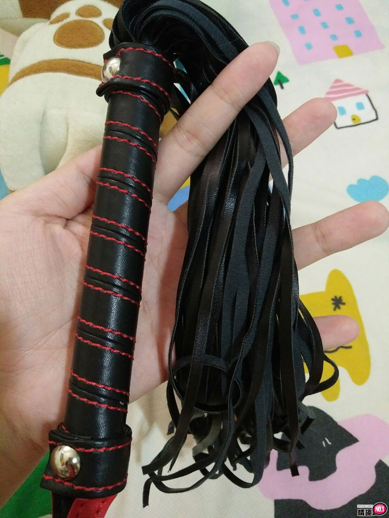 奴的调教品，骨头口枷与鞭。奴役虐恋系列-SM骨头口枷项圈+调情皮鞭;2