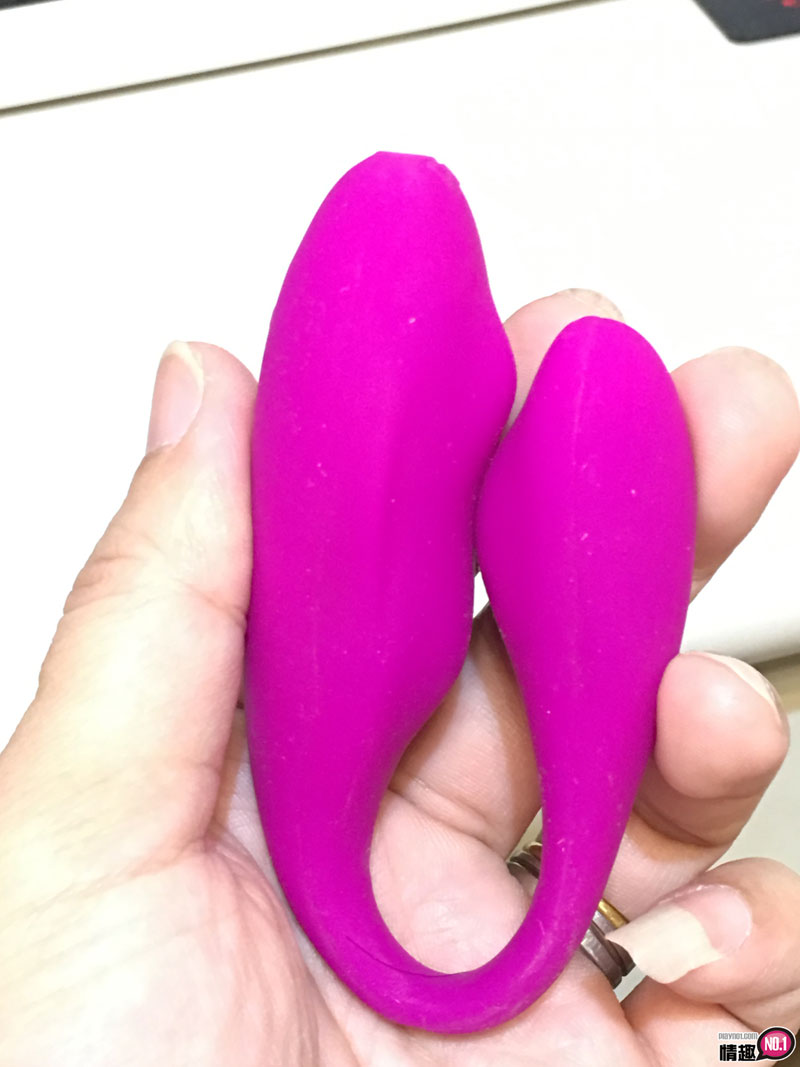 想拿来玩野外调戏的C型棒。PRETTYLOVE-爱情韵30段变频G点激荡G点共振器;12 想拿来玩野外调戏的C型棒。PRETTYLOVE-爱情韵30段变频G点激荡G点共振器;12